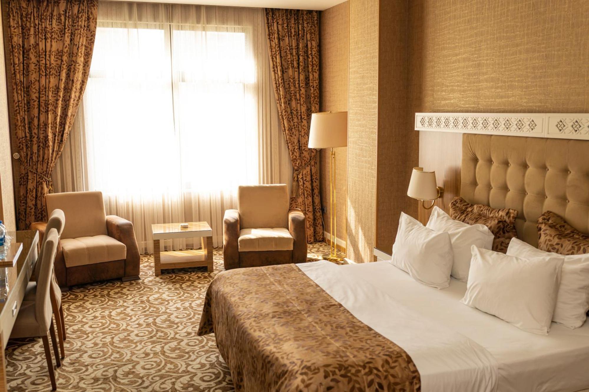 Graaf Hotel Баку Екстериор снимка